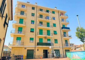 Foto 2 - Quadrilocale Piazza Mameli, Imperia - foto 2