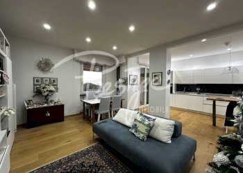 Salone - Trilocale via Montepertico, La Spezia - foto 6