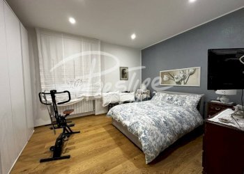 Camera da letto - Trilocale via Montepertico, La Spezia - foto 9