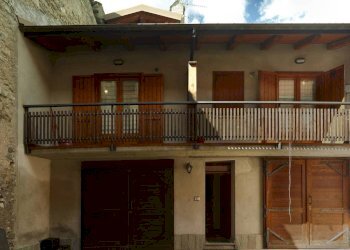 Facciata - Bilocale via Umberto I, 90, Fenestrelle - foto 2