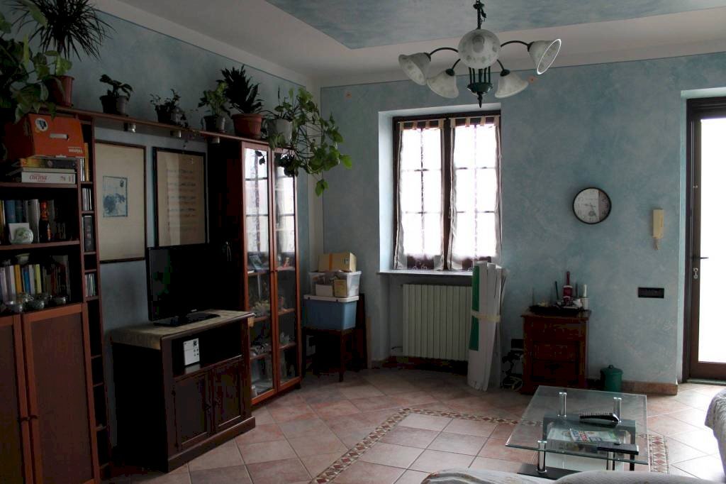 Salone - Apartment Moncucco Torinese - photo 3