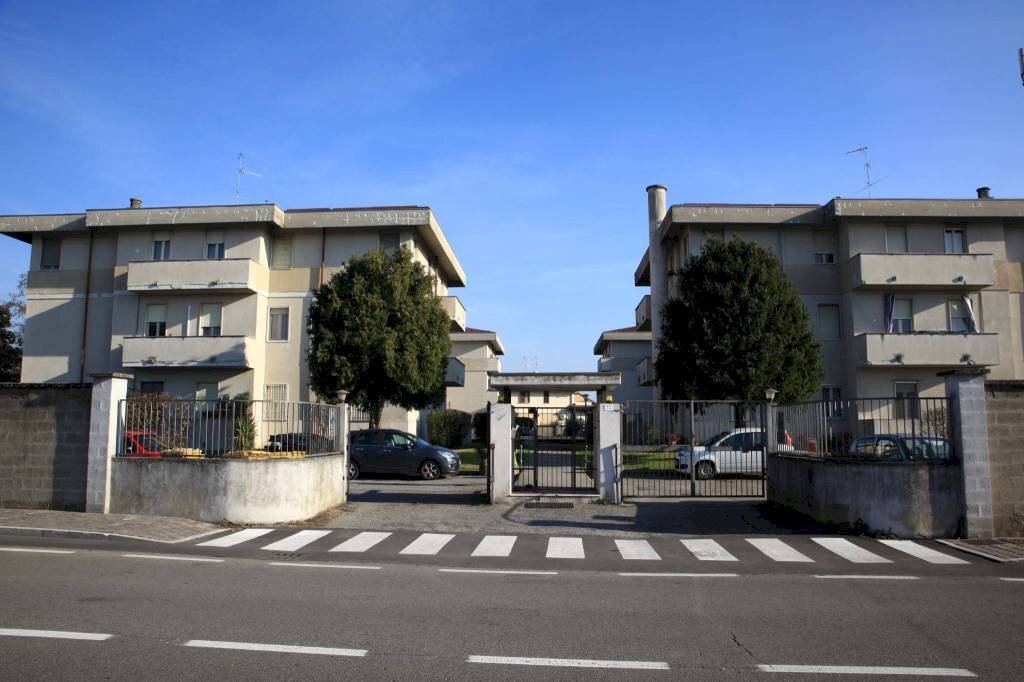 Zona - Trilocale corso Umberto I, 59, Gambolò - foto 1