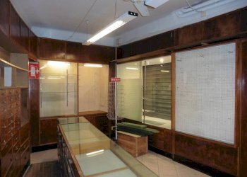 Interno non residenziale - Attività Commerciale via Benedetto Cairoli, 35, Genova - foto 8
