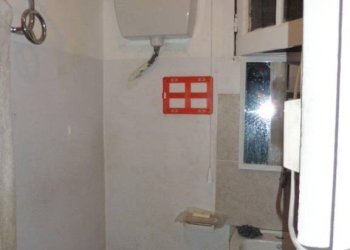 Bagno - Attività Commerciale via Benedetto Cairoli, 35, Genova - foto 10