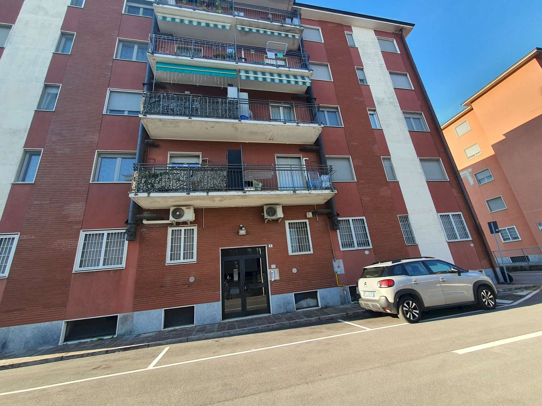 esterno - Trilocale via Amendola, Paullo - foto 1