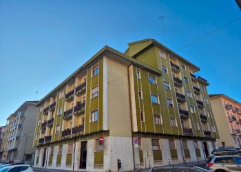 Facciata - Bilocale via Michele Coppino, 27, Cuneo (zona Centro) - foto 1