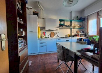 Cucina - Bilocale via Michele Coppino, 27, Cuneo (zona Centro) - foto 6