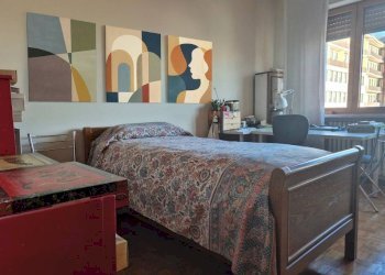 Camera da letto - Bilocale via Michele Coppino, 27, Cuneo (zona Centro) - foto 16