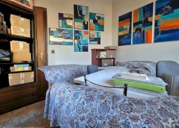 Camera da letto - Bilocale via Michele Coppino, 27, Cuneo (zona Centro) - foto 19