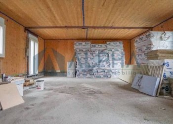 Interno non residenziale - Four-room apartment via Luigi Antonelli, Ravenna - photo 9