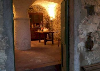 1000020312.jpg - Casale Via Gianelli 58, Carro - foto 2