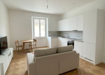 Gemini_Generated_Image_8b8l8r8b8l8r8b8l.png - Trilocale Via Adelaide Ristori, Firenze - foto 2