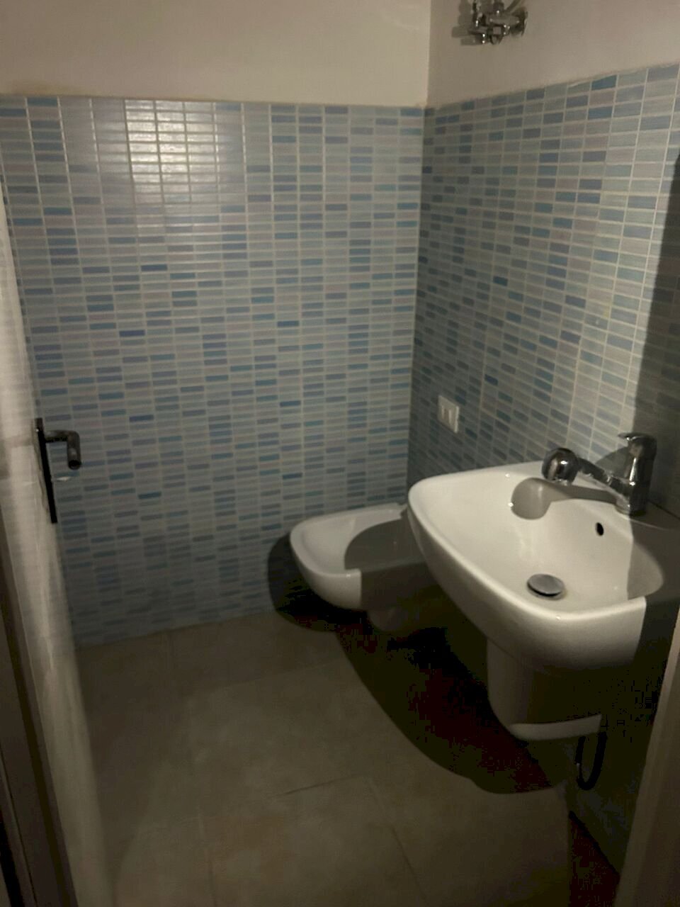 WhatsApp Image 2025-12-12 at 16.28.52 (1).jpeg - Locale Commerciale Via socrate 10, Pescara - foto 2