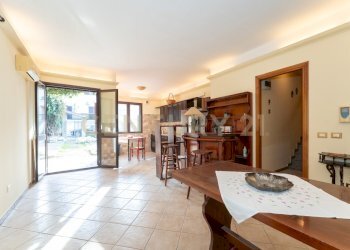 Via Nizzeti 4 ct (10).jpg - Casa indipendente Via Sebastiano Grasso 14, Aci Catena - foto 10