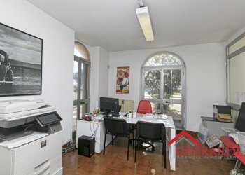 1.1 UFFICIO.jpg - Show room VIA PRA' 5, Genova (zona Sestri Ponente) - foto 2