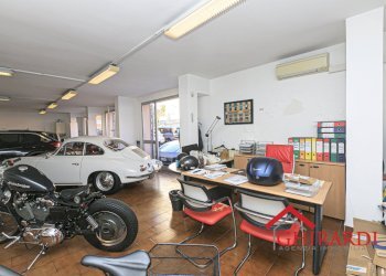 3.2 UFFICIO 2.jpg - Show room VIA PRA' 5, Genova (zona Sestri Ponente) - foto 13