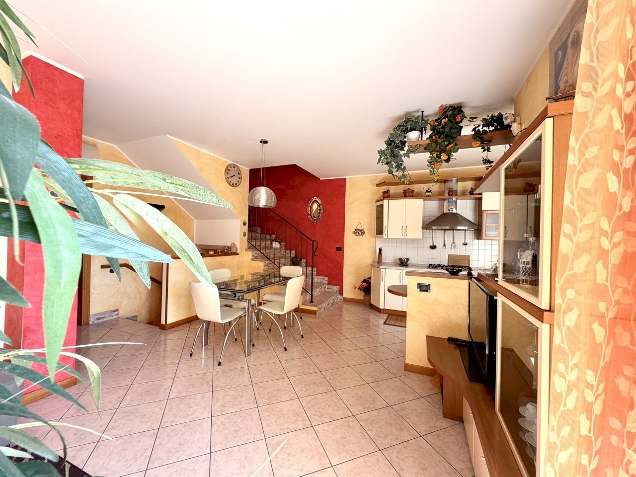 IR - Terraced Villa Piazza R. Rossellini 15, Cesena - photo 3