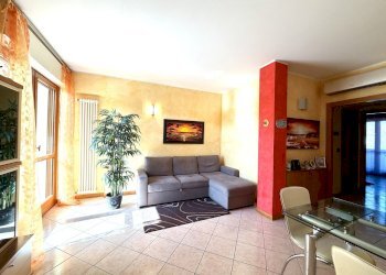 IR - Villa a Schiera Piazza R. Rossellini 15, Cesena - foto 1