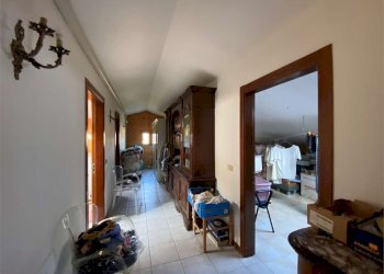 Villa Modena (neighborhood Lesignana) - photo 31