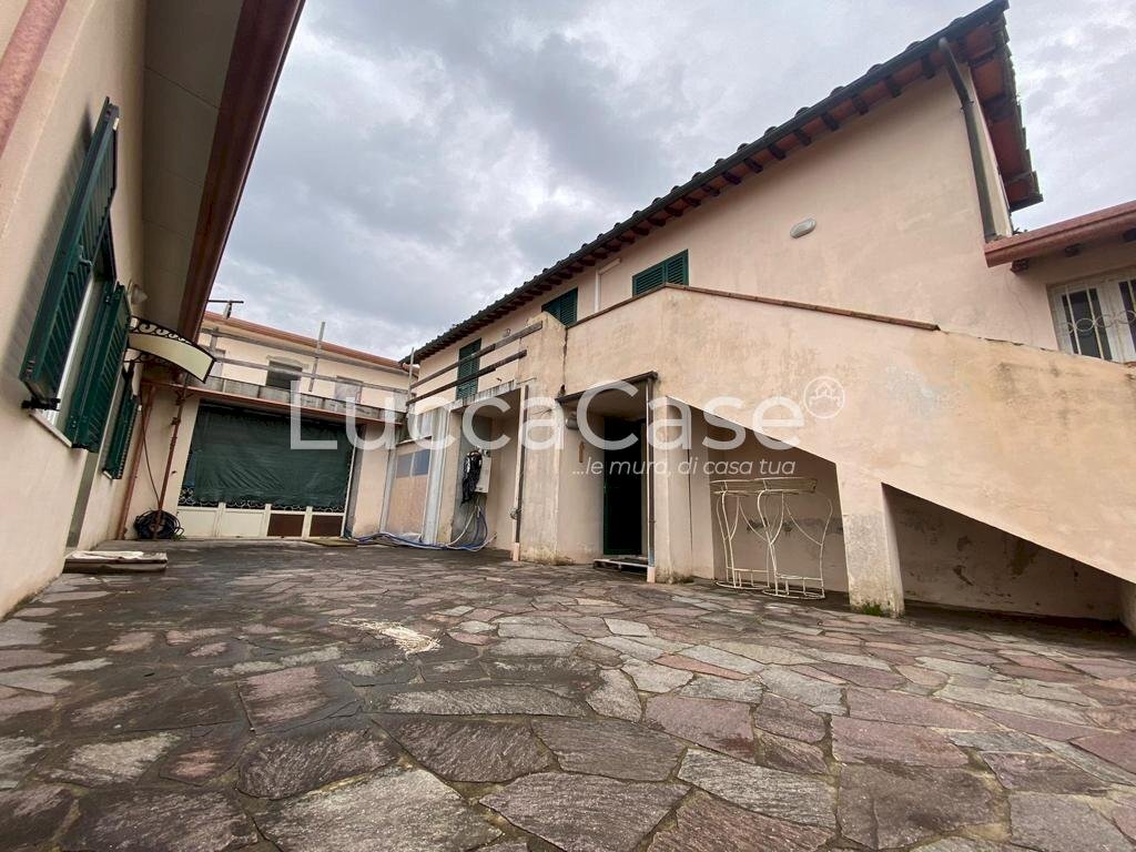 Stable - Palace Capannori - photo 1