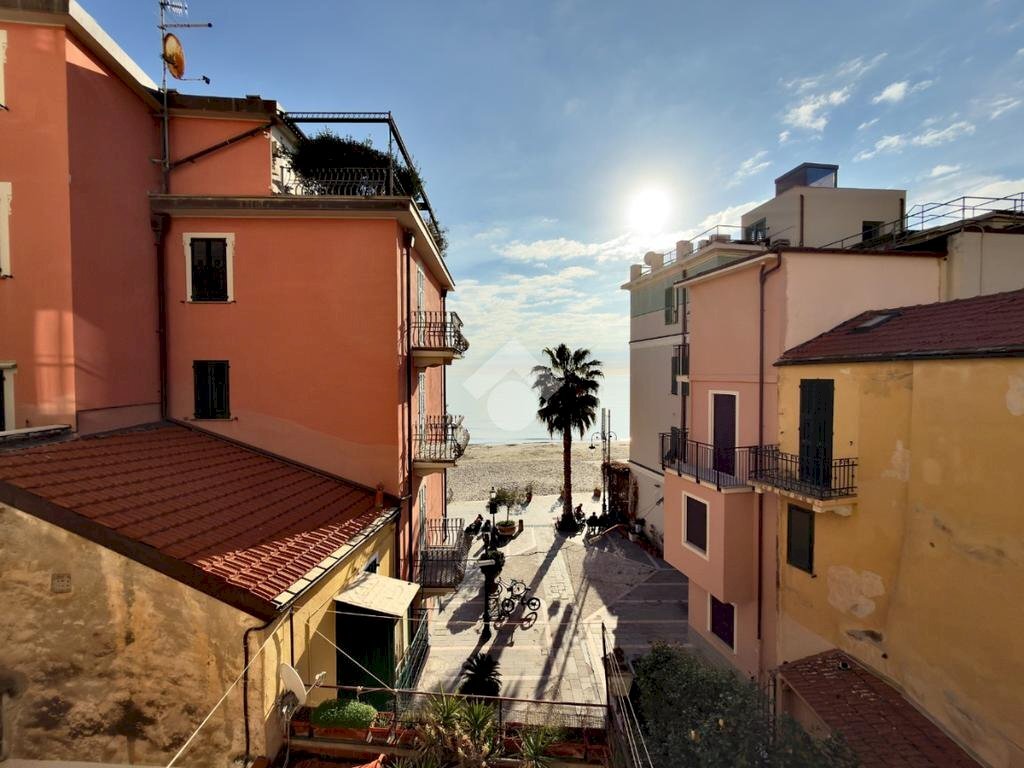 Bilocale Via Giuseppe Garibaldi, Alassio - foto 1