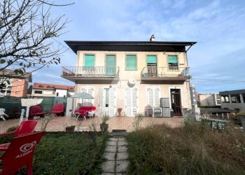 Stable - Palace Via Casale, San Mauro Torinese - photo 1