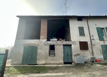 Facciata - Casa semi indipendente via Bergullo, 18, Imola - foto 5