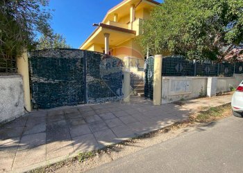 Casa indipendente Via Giuseppe Dessi, 1 
 Valledoria, Valledoria - foto 1