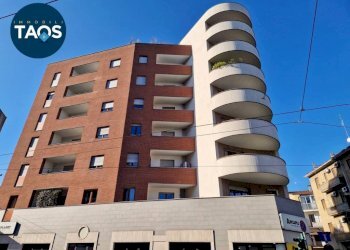 Quadrilocale Corso Giulio Cesare, 67, Torino (zona Aurora) - foto 1