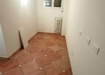 Apartment Via Benvenuto Cellini, 2, Bologna (neighborhood San Vitale) - photo 23