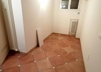 Apartment Via Benvenuto Cellini, 2, Bologna (neighborhood San Vitale) - photo 24