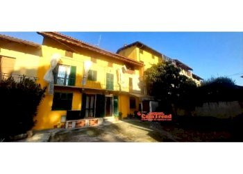 Semi-detached house Gassino Torinese - photo 1