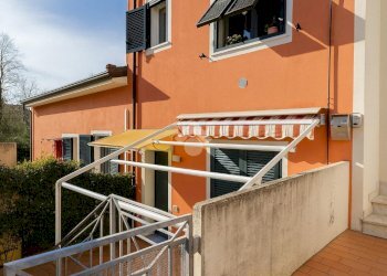 Three-room apartment Via Nino Bixio, hamlet Ponzano Magra, Santo Stefano di Magra - photo 2