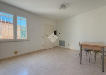 Three-room apartment Via Nino Bixio, hamlet Ponzano Magra, Santo Stefano di Magra - photo 6