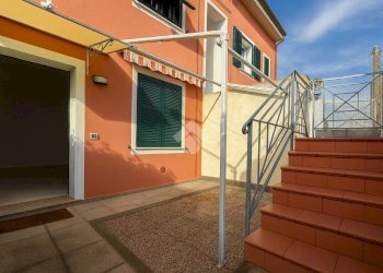 Three-room apartment Via Nino Bixio, hamlet Ponzano Magra, Santo Stefano di Magra - photo 3