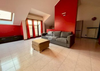 Two-room apartment Via Cristoforo Colombo, Abbiategrasso - photo 2