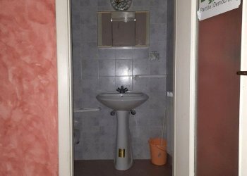 Locale Commerciale Via Roma, Ovada - foto 8