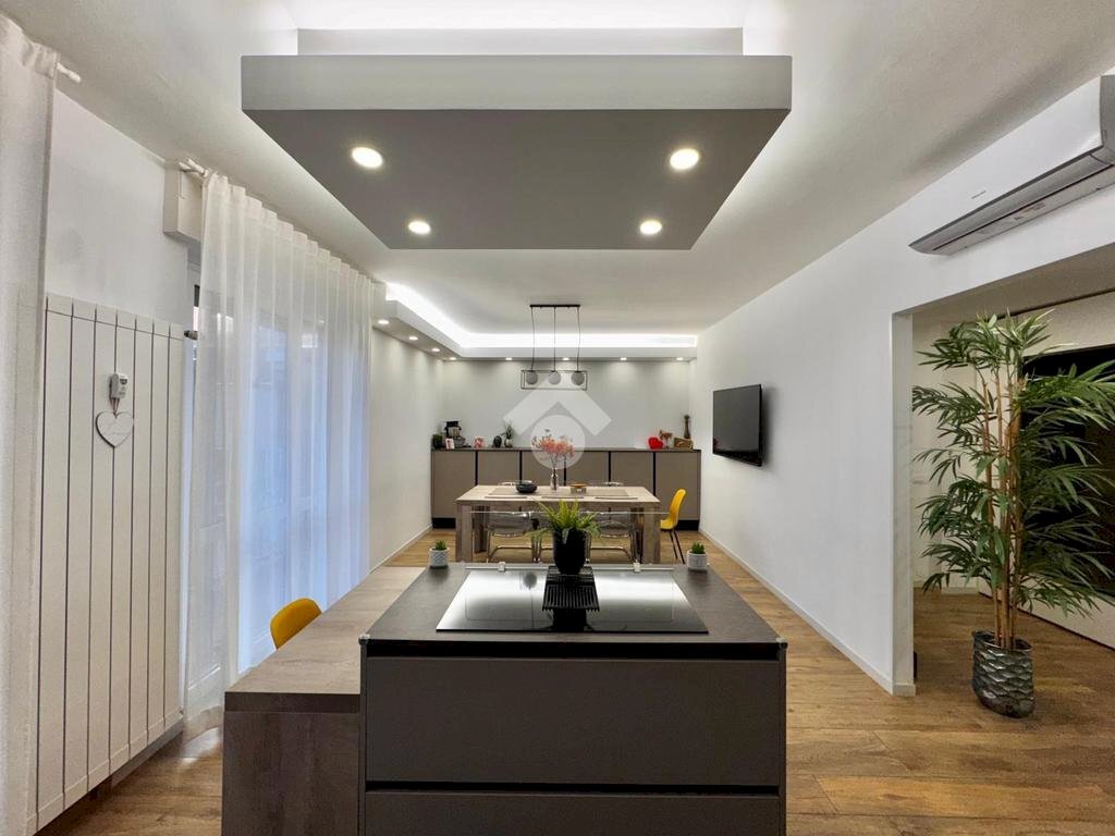 Appartamento Via Gian Battista Vico, Novara - foto 1