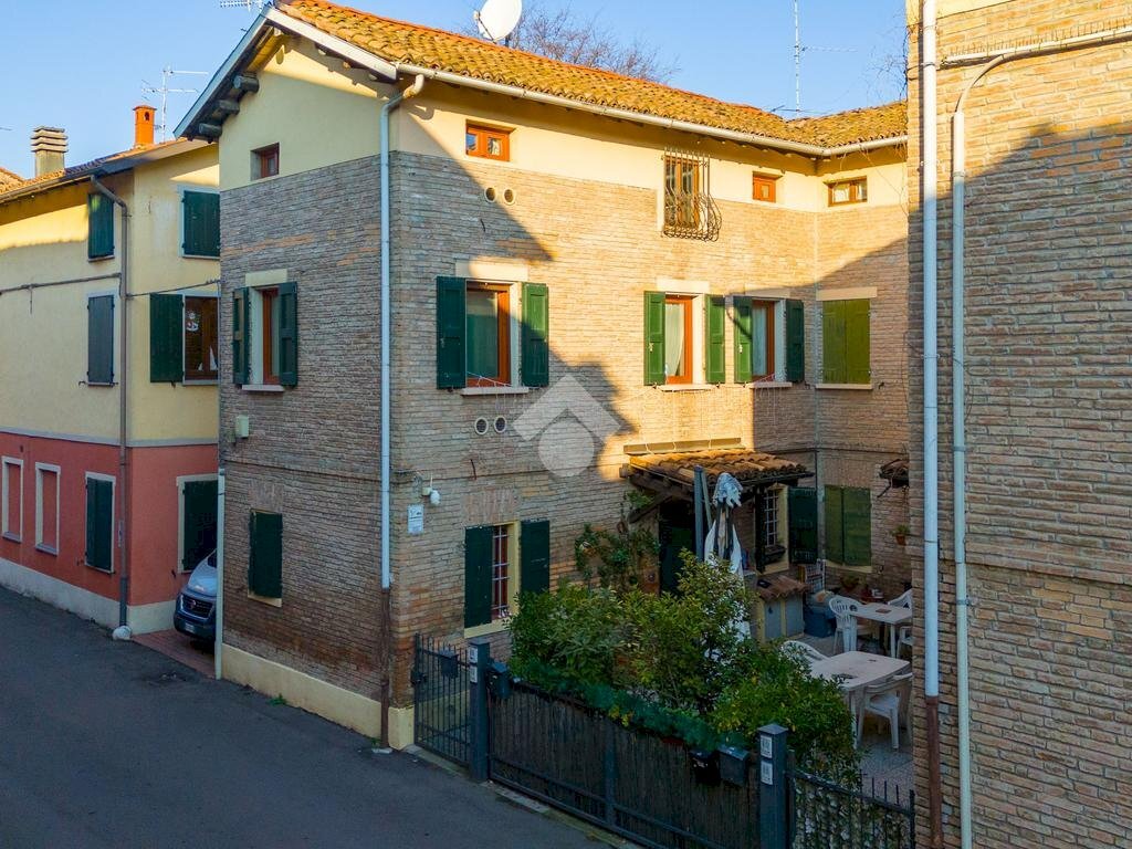 Semi-detached house Via Vittorio Emanuele, Rubiera - photo 1