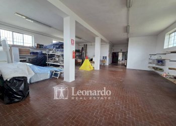 Foto 2 - Capannone via Sarzanese, Massarosa - foto 2