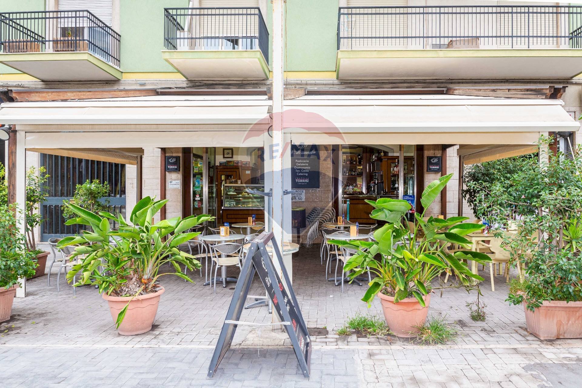 Terrazza - Cafeteria - Cold Bar Via Matteo Renato Imbriani
 
181, Catania - photo 3