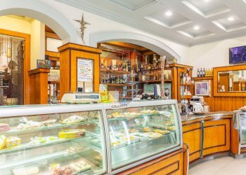 Cucina - Cafeteria - Cold Bar Via Matteo Renato Imbriani
 
181, Catania - photo 8