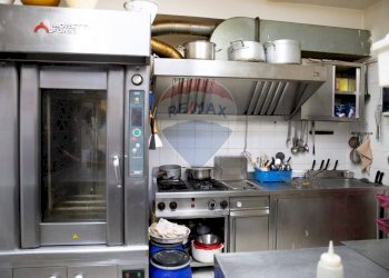 Cucina - Cafeteria - Cold Bar Via Matteo Renato Imbriani
 
181, Catania - photo 17