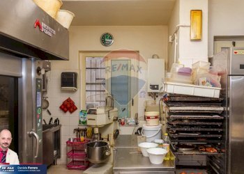 Cucina - Cafeteria - Cold Bar Via Matteo Renato Imbriani
 
181, Catania - photo 33