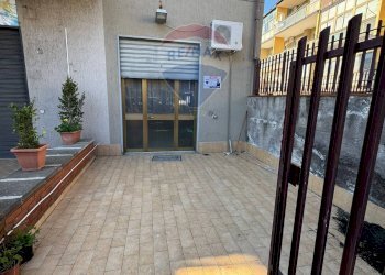 Terrazza - Commercial Premises Via Giovanni Pascoli
6, Sant'Agata Li Battiati - photo 3