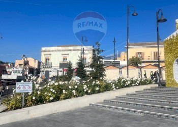 Edificio all\'aperto - Bar Tavola Calda - Fredda Nicolosi - foto 4