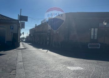 Edificio all\'aperto - Bar Tavola Calda - Fredda Nicolosi - foto 8
