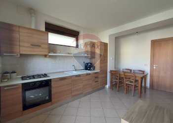 Cucina - Bilocale Via Caduti di Via Fani, Poggio Picenze - foto 3