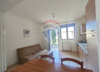 Sala da pranzo - Bilocale Via Caduti di Via Fani, Poggio Picenze - foto 7