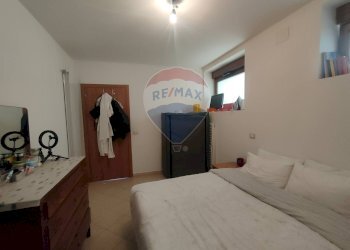 Camera / camera da letto - Bilocale Via Caduti di Via Fani, Poggio Picenze - foto 12